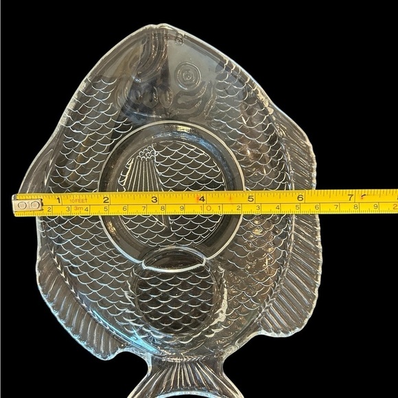 Set of 4 Vintage Clear Glass Fish Shape Appetizer Plates - Excellent Condition! - Picture 8 of 9